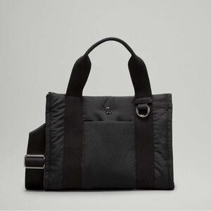 Lululemon Boxy Mini Tote Bag 4.5L in Black